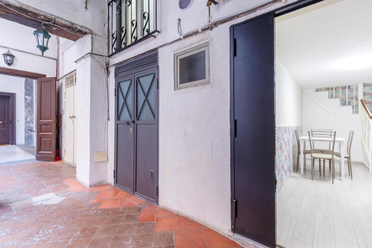 Nilo 1 - Shelter In The Center By Napoliapartments
